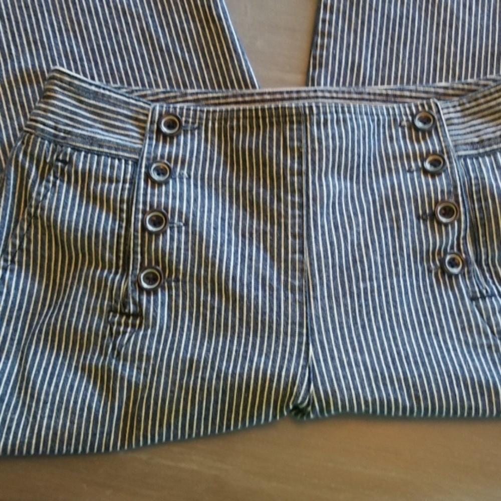 Denim and white striped capris